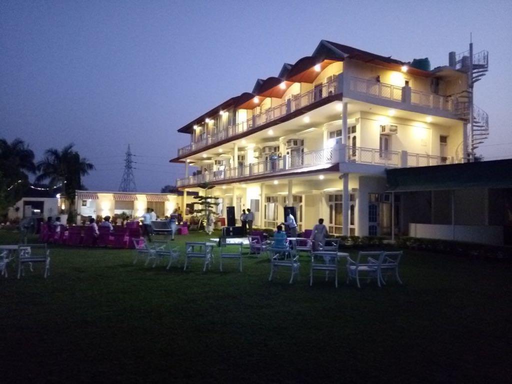 Chandīgarh スカイビューホリデー ホーム Bed & Breakfast エクステリア 写真